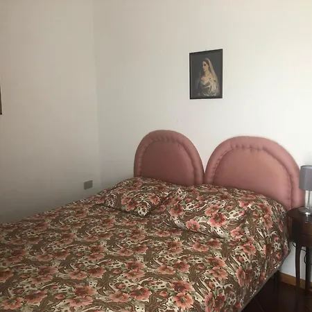 La Casetta Sul Colle Feriehus *